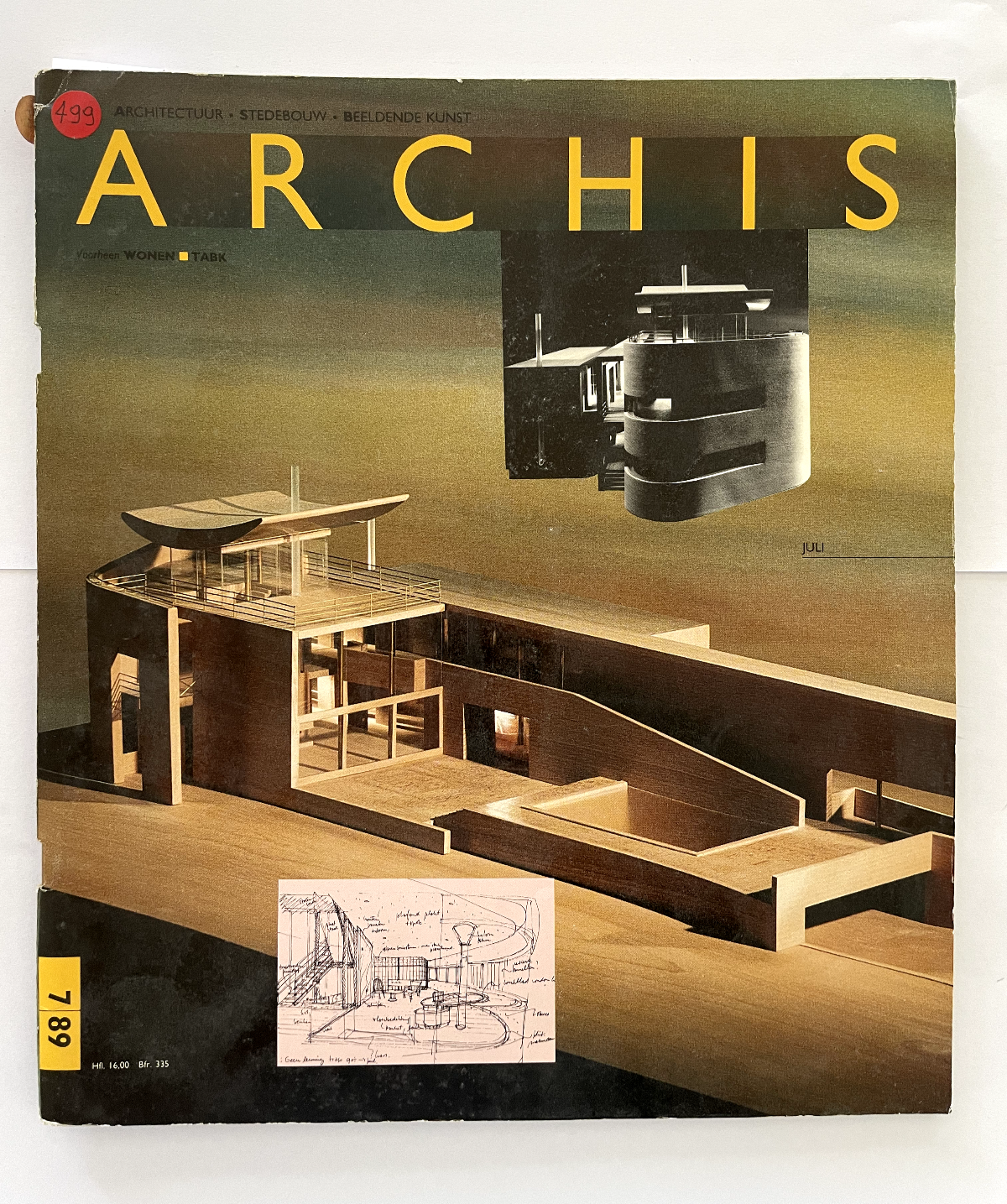 Rivista di architettura vintage Archis con modelli di edifici modernisti e schizzi di design
