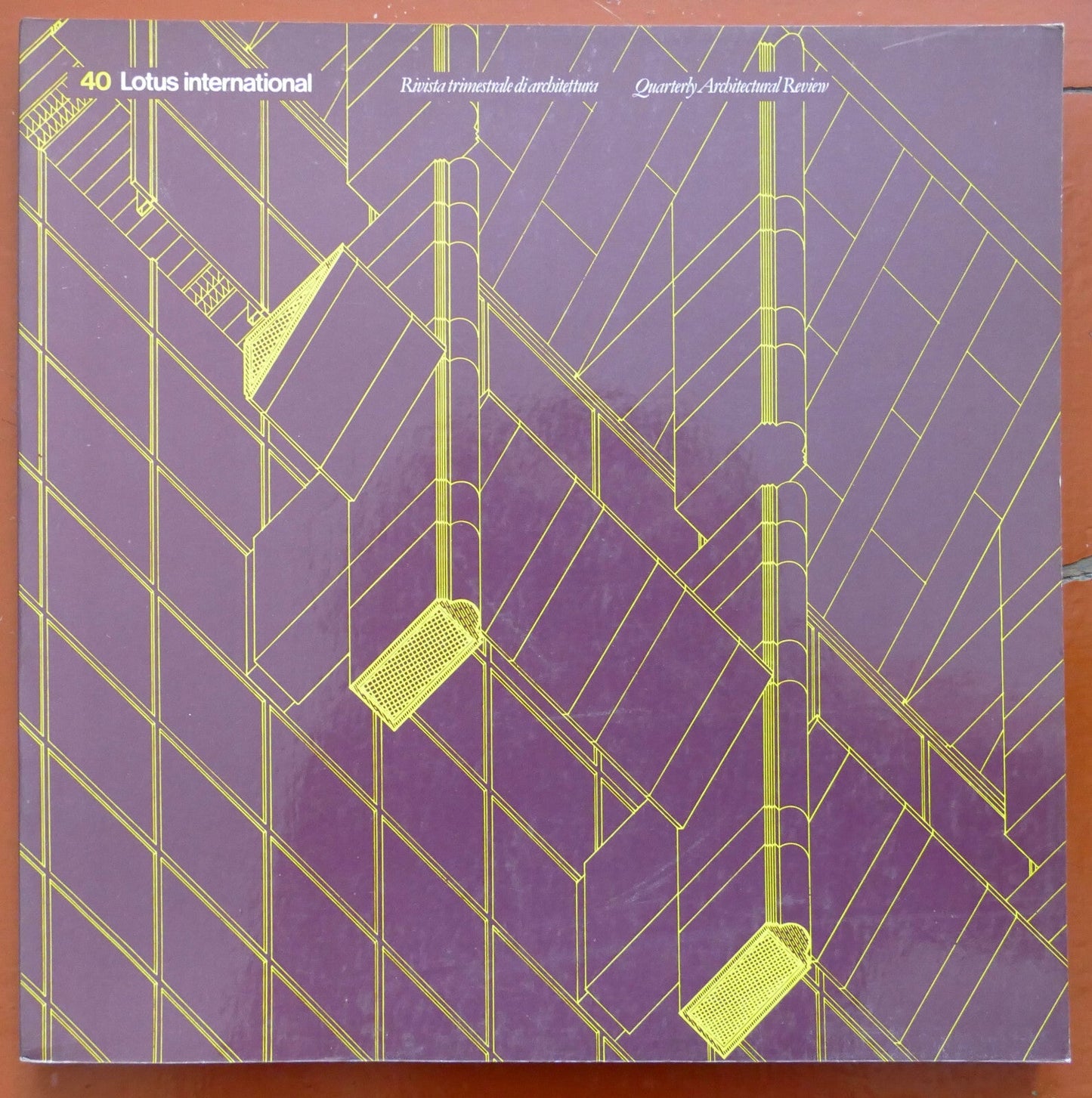 Lotus International n. 40 vintage 1983 rivista trimestrale di architettura italiana
