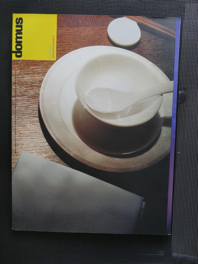 Domus magazine no 847 2002 vintage Italian architecture and design publication with tableware cover