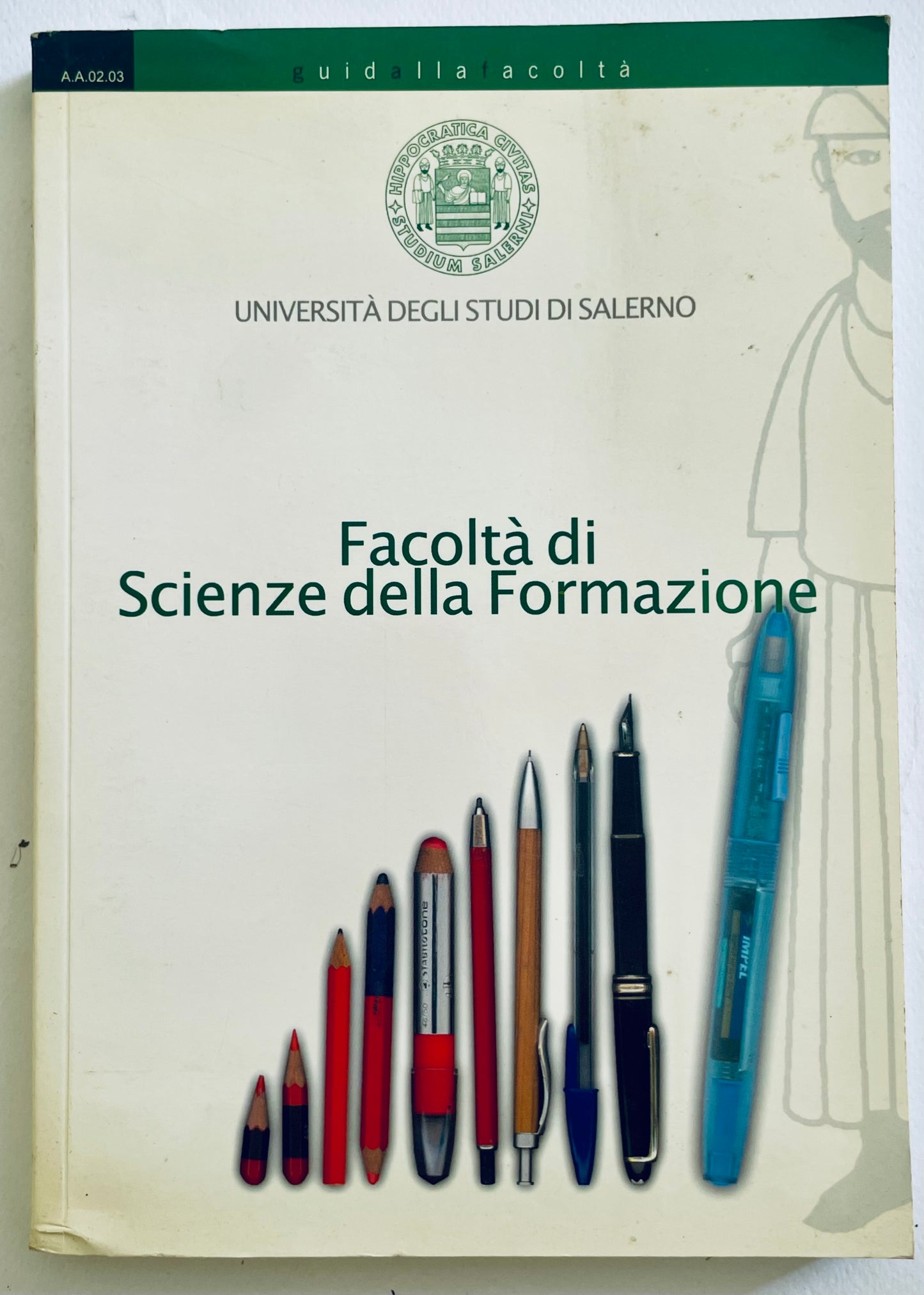 FACOLTÀ DI SCIENZE DELLA FORMAZIONE succulenta con foglie carnose di colore verde e texture spinosa