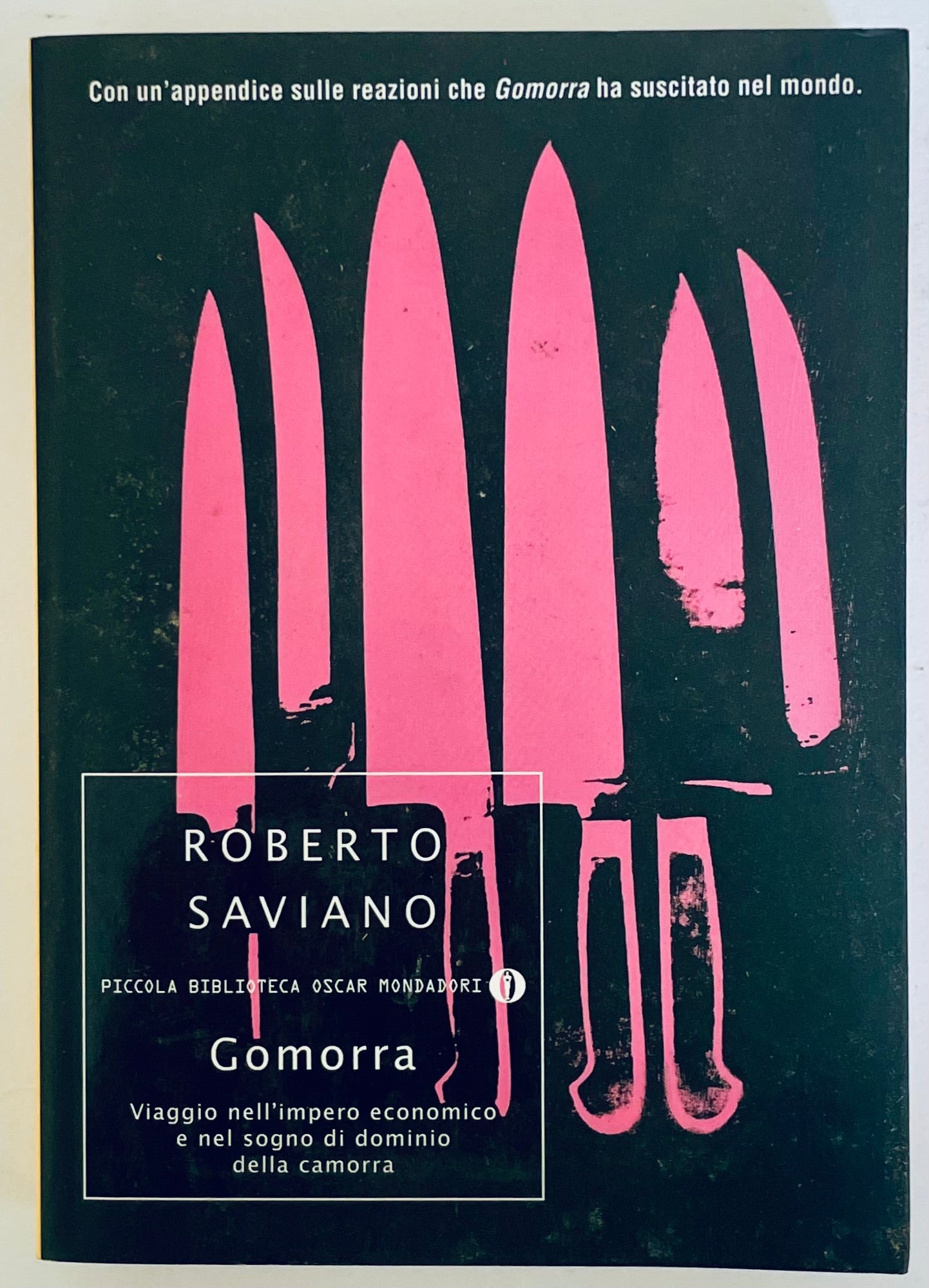 Gomorra rara succulenta con foglie allungate rosa e texture liscia