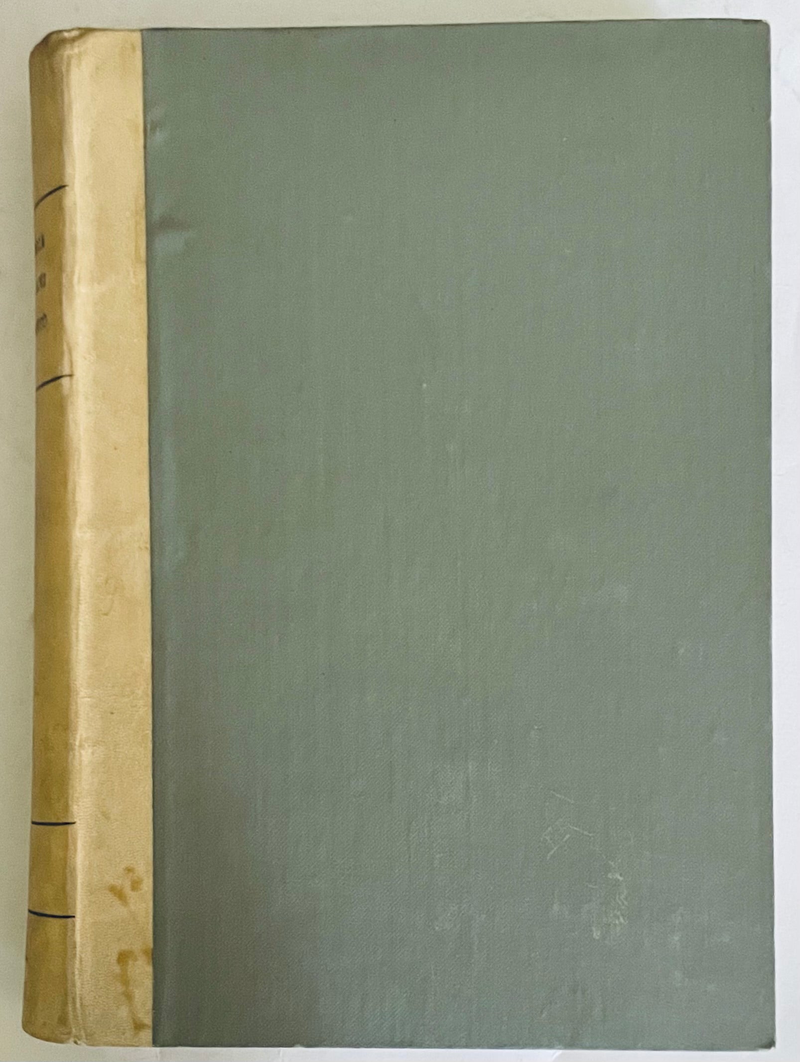 Vintage hardcover book "La Chirurgia degli Organi di Movimento V" by V. Putti on surgical anatomy
