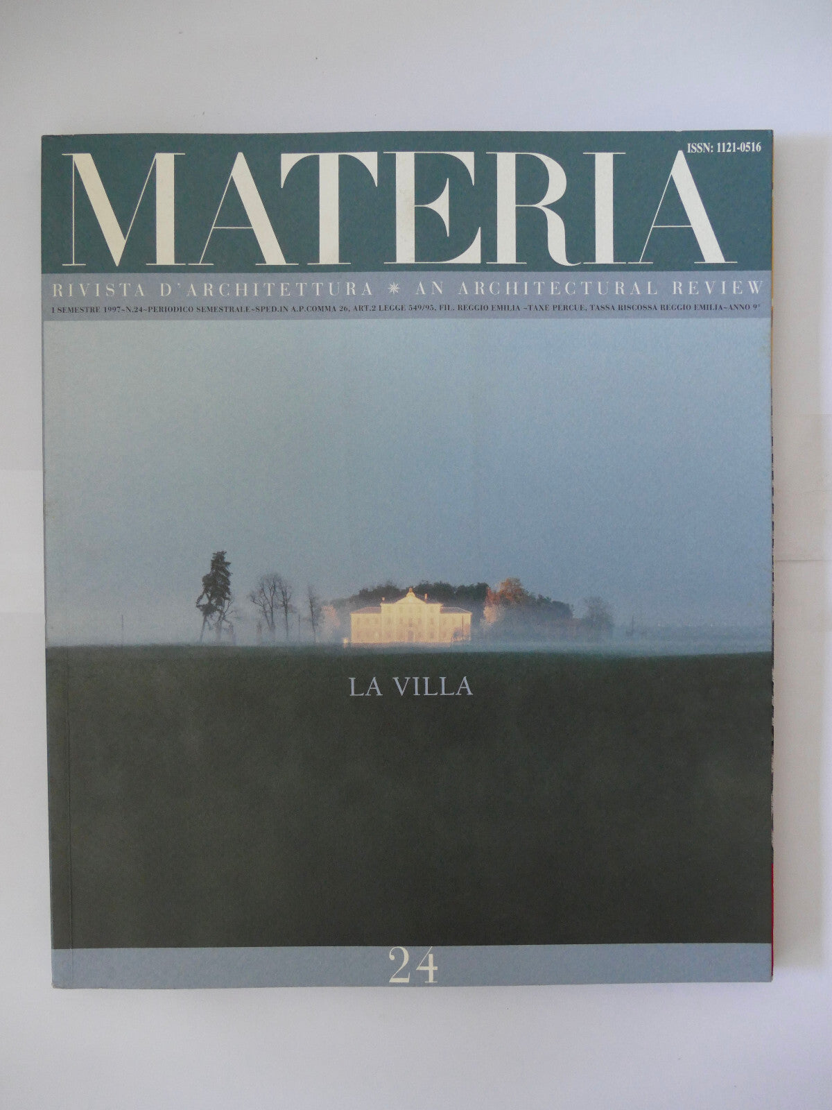 Materia n. 24 rivista di architettura italiana del 1997 vintage con recensione del design di La Villa