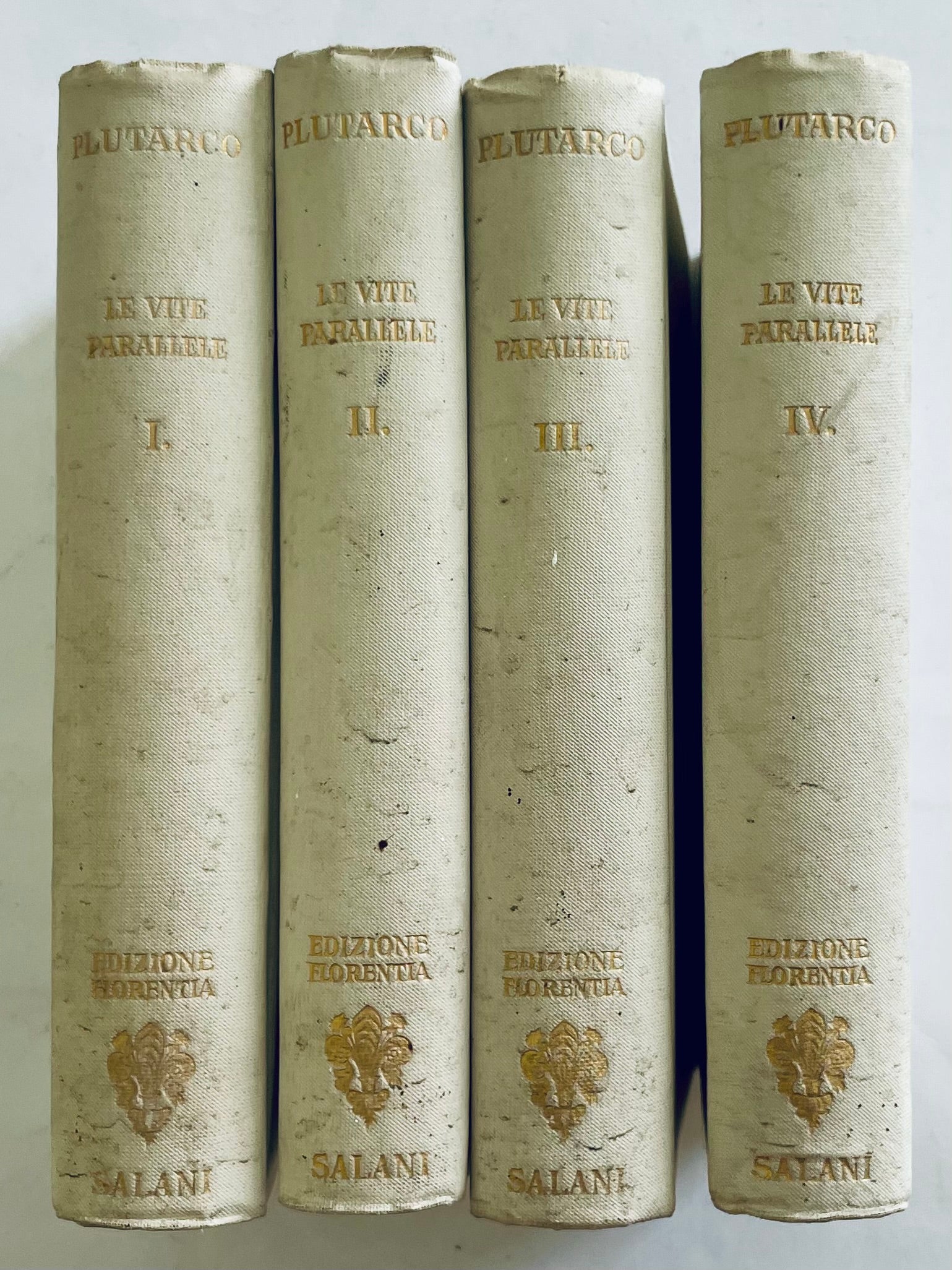 Set di quattro volumi vintage Plutarco I-IV Le Vite Parallele 1931 Edizione Florentia Salani libri