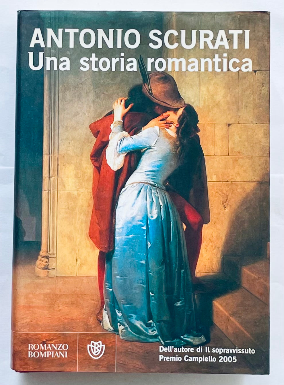 Una storia romantica di Antonio Scurati copertina del libro di romanzo d'amore italiano vintage